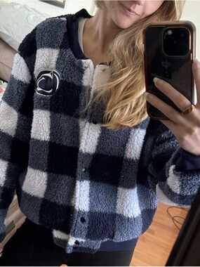 PINK Victoria's Secret Penn State Blue & White Sherpa Check Jacket